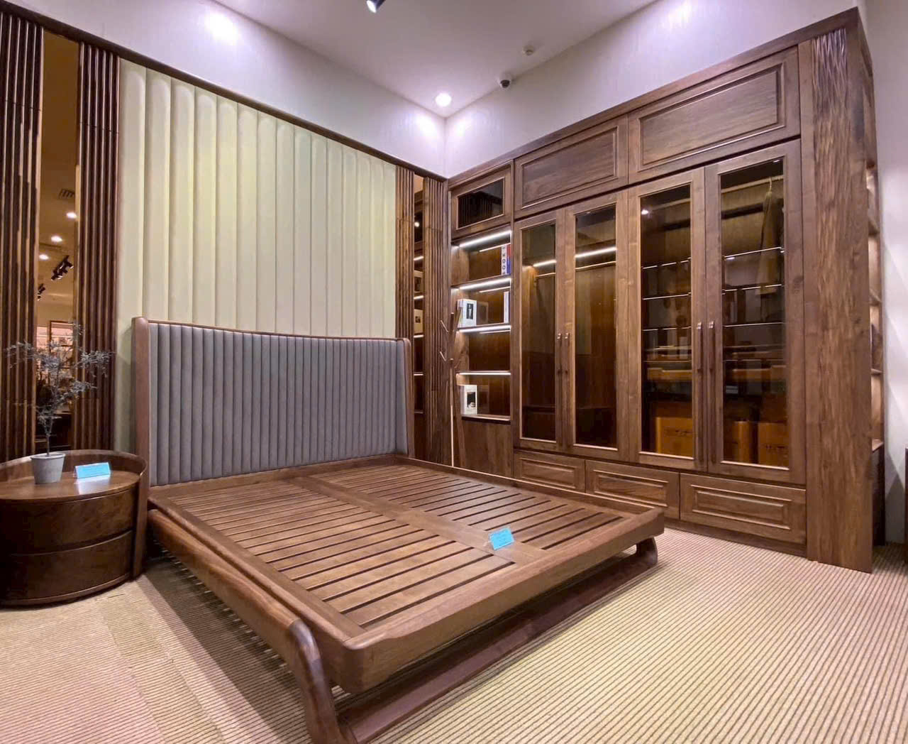 Giường ngủ gỗ tự nhiên bọc nệm đầu giường Giường ngủ gỗ tự nhiên bọc nệm đầu giường